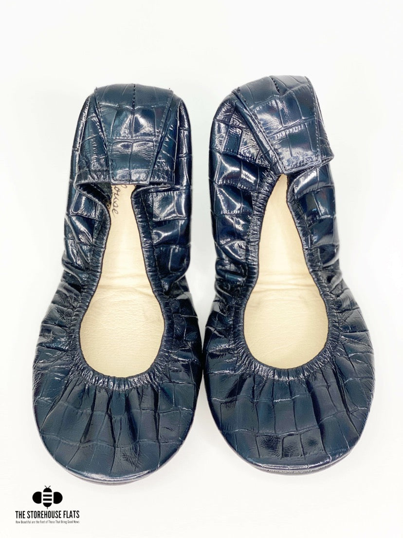 NIGHT FURY | IN STOCK - The Storehouse Flats