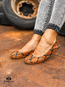 PUMPKIN SPICE SNAKES | IN STOCK - The Storehouse Flats