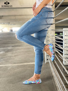 FREEDOM FLORAL LIGHT BLUE | SPECIAL PREORDER - The Storehouse Flats