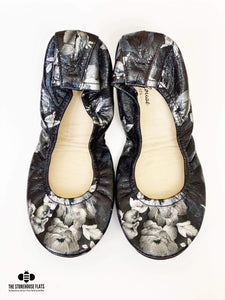 CHARCOAL ANTIQUE FLORAL | IN STOCK